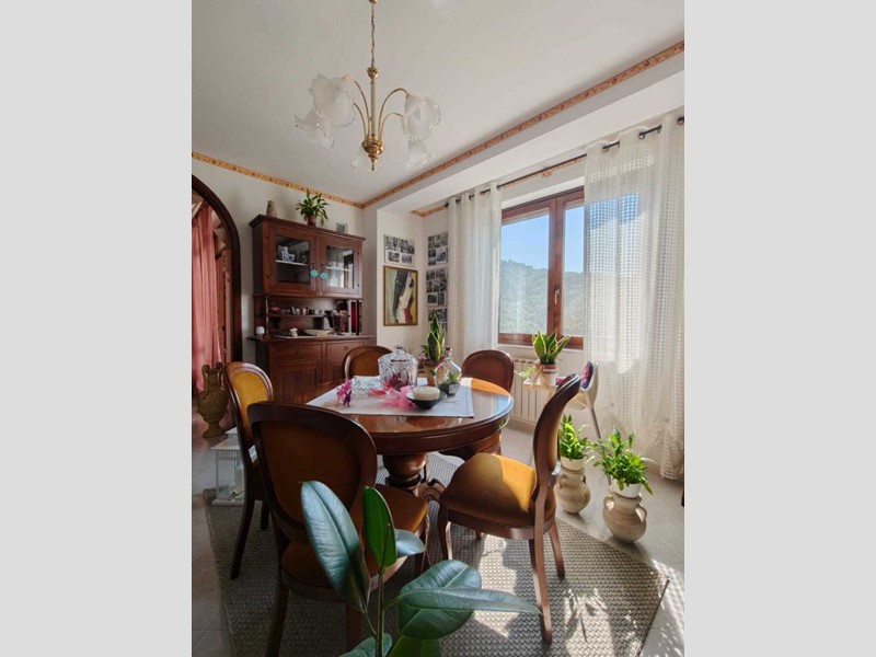 Casa Semi Indipendente in Vendita a Licciana Nardi, 120'000€, 107 m²