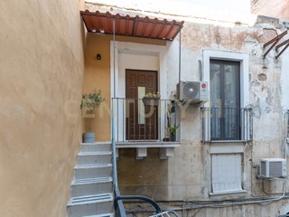 Trilocale in Vendita a Catania, 89'000&euro;, 49 m², arredato