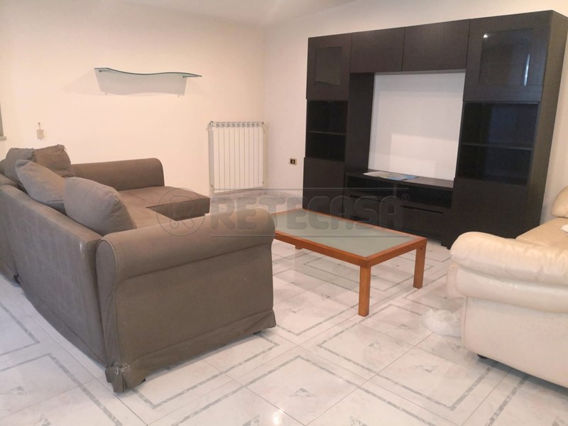 Trilocale in Affitto a Marcianise, 500€, 100 m²