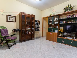 Casa Indipendente in Vendita a Siracusa, zona AVOLA - GALLINA, 450'000&euro;, 300 m², con Box