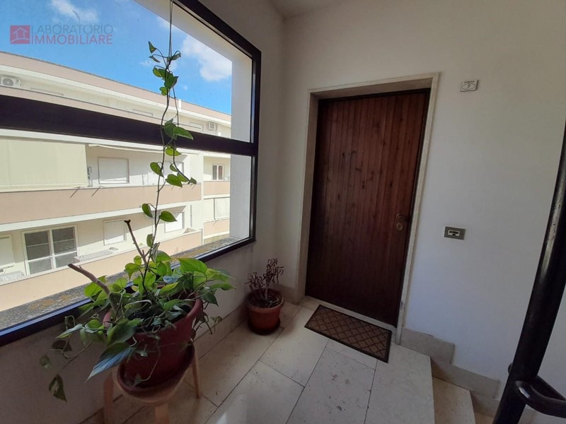 Trilocale in Vendita a Lizzanello, zona Merine, 118'000€, 125 m², con Box