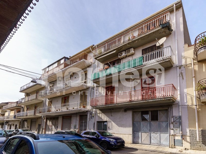 Quadrilocale in Vendita a Misterbianco, 119'000€, 115 m², arredato, con Box