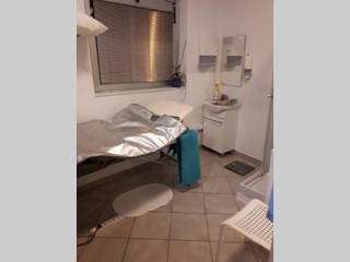 Attività commerciale in Affitto a Pisa, 650€, 45 m²