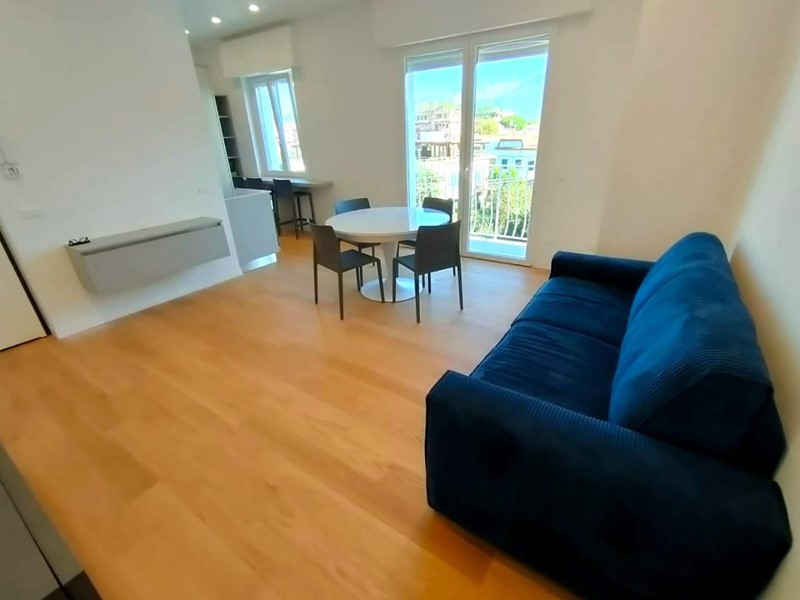 Trilocale in Vendita a Massa, zona Ronchi, 400'000€, 70 m²