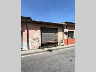 Immobile commerciale in Vendita a Viareggio, 26'687€, 77 m²