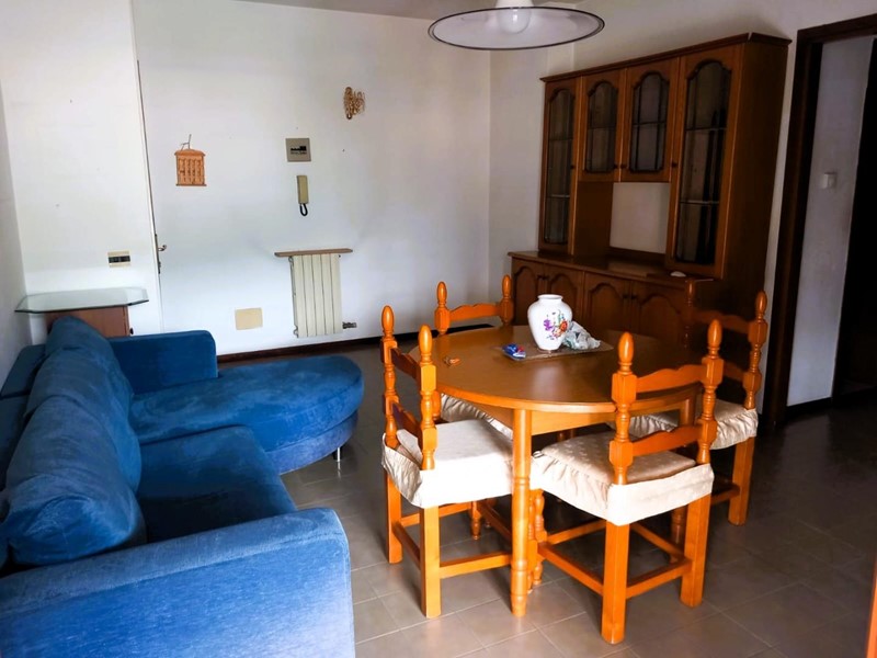 Trilocale in Vendita a Massa, zona Romagnano, 182'000€, 80 m², arredato, con Box