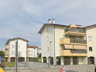 Trilocale in Vendita a Meda, 98'659€, 88 m², con Box