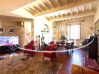 Appartamento in Vendita a Calcinaia, 420'000€, 125 m², arredato