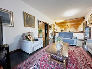 Casa Semi Indipendente in Vendita a Altopascio, 320'000€, 220 m², con Box