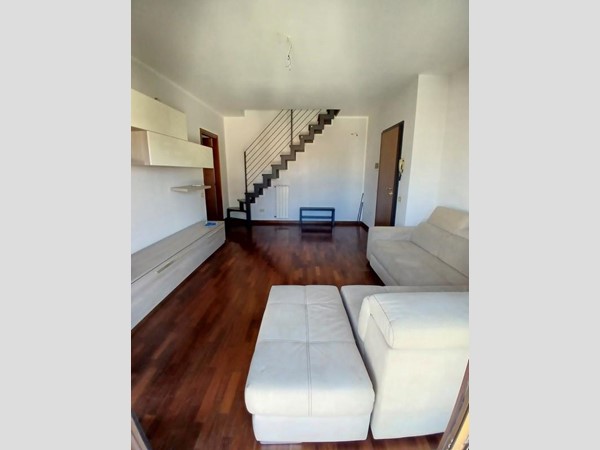 Appartamento in Affitto a Pisa, 1'100€, 100 m², arredato