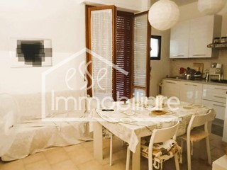 Trilocale in Vendita a Empoli, 210'000€, 71 m², arredato, con Box