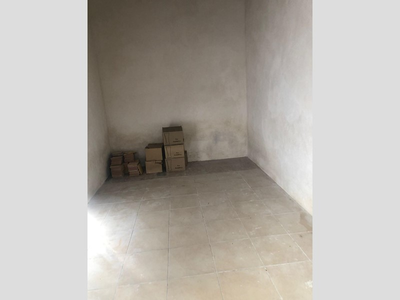 Magazzino in Affitto a Pontedera, zona Il Romito, 110€, 8 m²