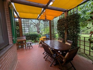 Villa bifamiliare in Vendita a Calci, 579'000€, 200 m², arredato