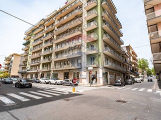 Appartamento in Vendita a Acireale, 119'000&euro;, 144 m²