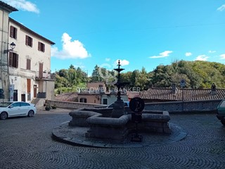 Quadrilocale in Vendita a Bassano Romano, 48'000€, 80 m²