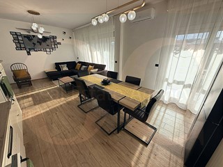 Trilocale in Vendita a Trezzano sul Naviglio, 350'000€, 118 m²