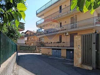 Appartamento in Vendita a Valverde, 179'000€, 130 m², con Box