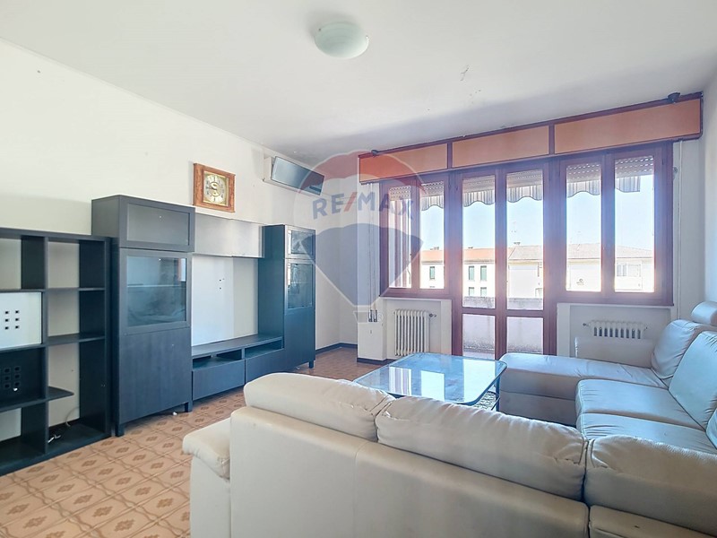 Appartamento in Vendita a Santa Maria di Sala, 159'000€, 200 m²