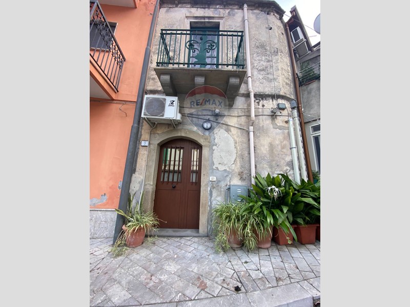 Casa Indipendente in Vendita a Sant'Alessio Siculo, 119'000€, 80 m²