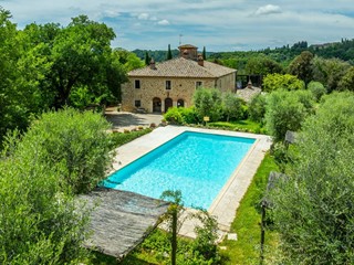 Rustico in Vendita a Rapolano Terme, 13'000'000€, 6575 m², con Box