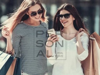 Negozio in Vendita a Desenzano del Garda, 100 m²