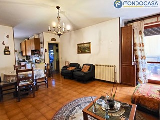 Quadrilocale in Vendita a Camaiore, 195'000&euro;, 80 m²