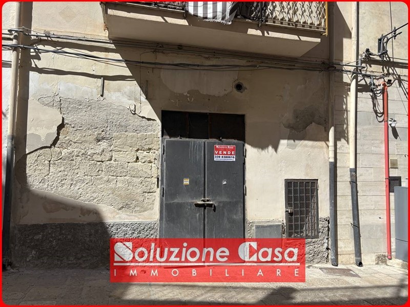 Box in Vendita a Canosa di Puglia, 18'000€, 50 m²