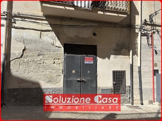 Box in Vendita a Canosa di Puglia, 18'000€, 50 m²