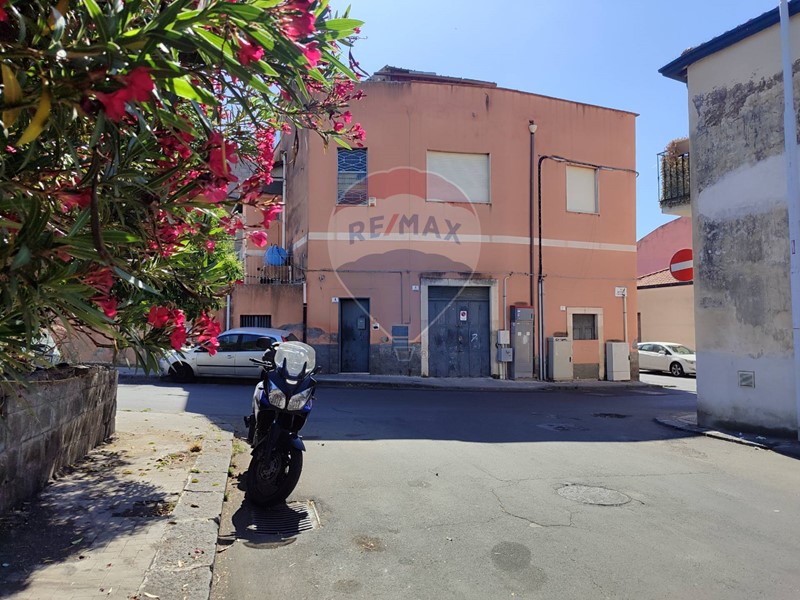 Casa Semi Indipendente in Vendita a Catania, 230'000&euro;, 200 m²