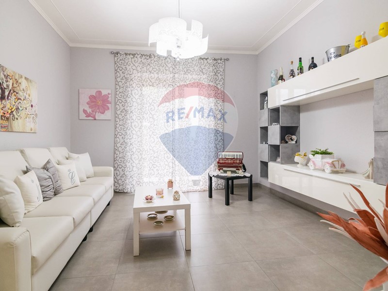 Quadrilocale in Vendita a Catania, 133'000&euro;, 113 m²