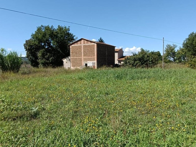 Terreno edificabile in Vendita a Foligno, 68'000€, 1400 m²