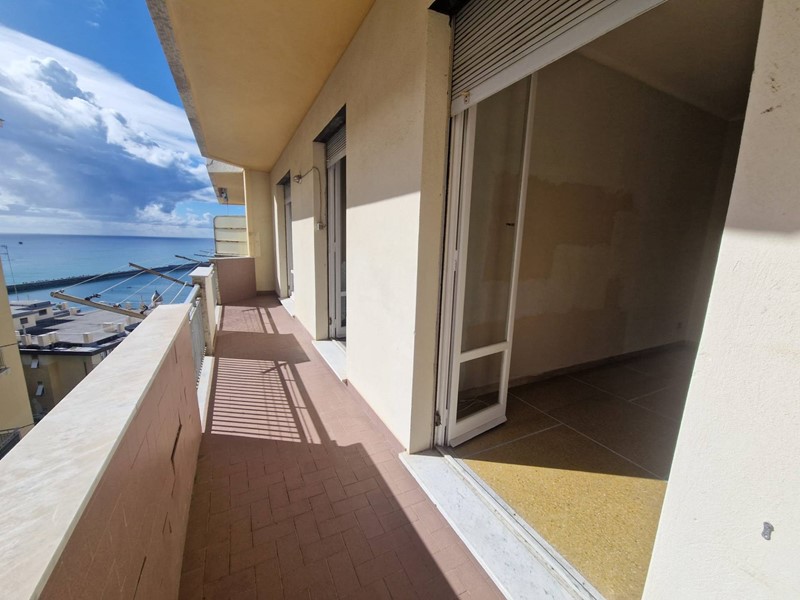 Appartamento in Vendita a Genova, 205'000€, 90 m²