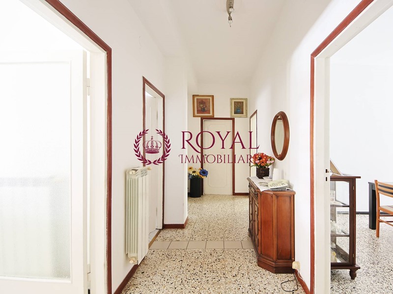 Quadrilocale in Vendita a Livorno, 170'000€, 120 m²