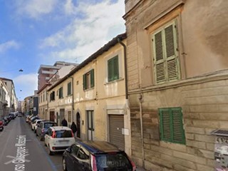 Immobile commerciale in Vendita a Livorno, 51'000&euro;, 80 m²