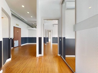 Ufficio in Affitto a Milano, 2'300€, 105 m²