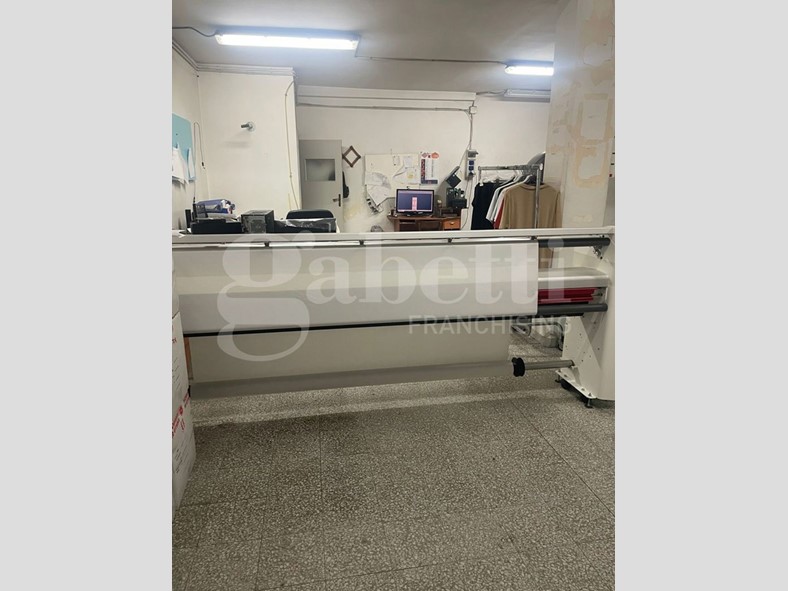 Box in Vendita a Barletta, 105'000€, 260 m²