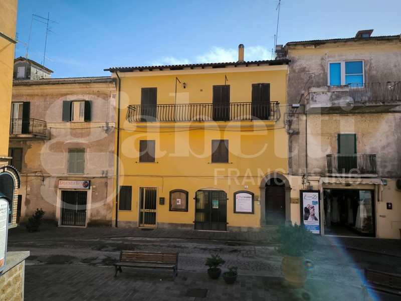 Appartamento in Vendita a Corchiano, 65'000€, 95 m²