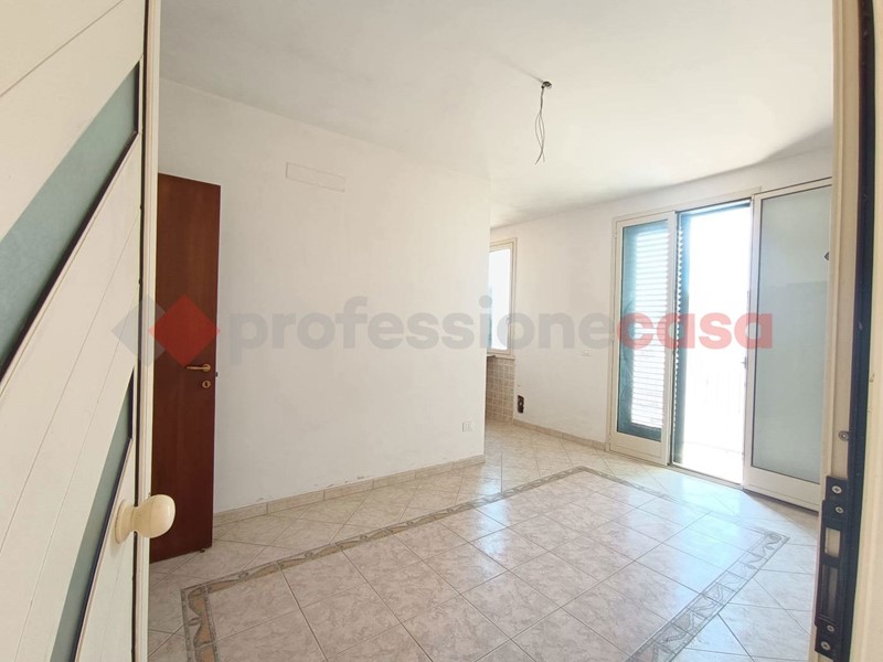 Trilocale in Vendita a Uggiano la Chiesa, 84'000€, 70 m²