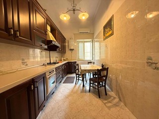 Bilocale in Affitto a Napoli, 600€, 60 m², arredato