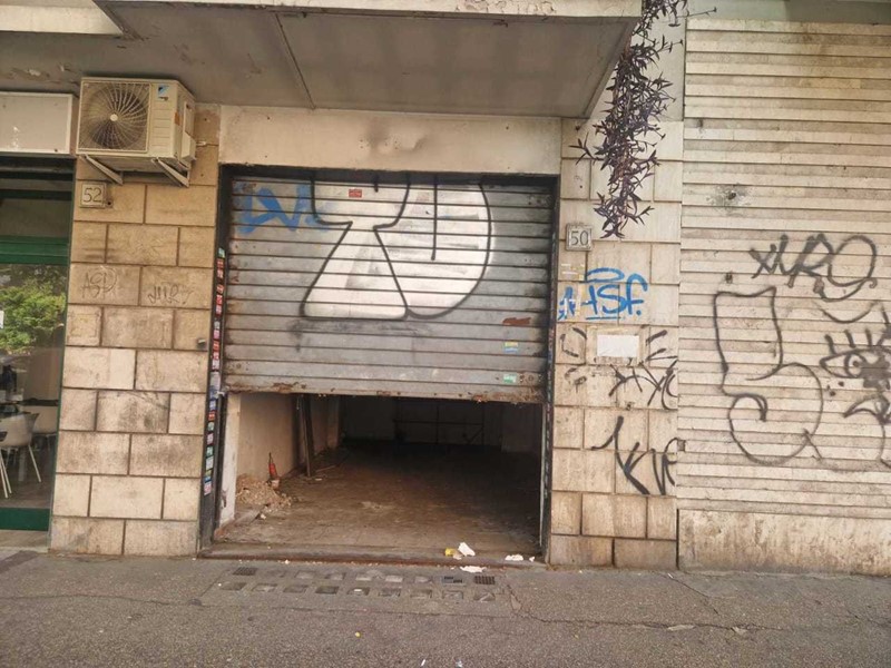 Immobile commerciale in Vendita a Roma, zona Don Bosco, 109'000&euro;, 50 m²