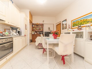 Trilocale in Vendita a Fonte Nuova, 119'000€, 60 m², con Box