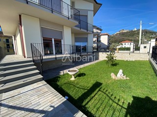 Appartamento in Vendita a Arcola, zona Romito Magra, 450'000€, 160 m², arredato