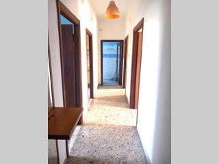 Trilocale in Vendita a Guidonia Montecelio, zona Villanova, 120'000€, 77 m²