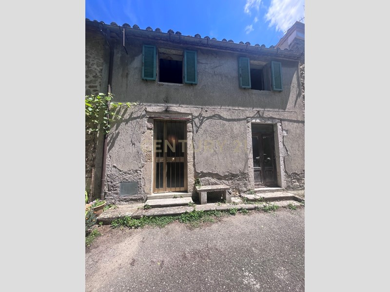 Casa Indipendente in Vendita a Manciano, zona Poggio Murella, 42'000€, 80 m², con Box