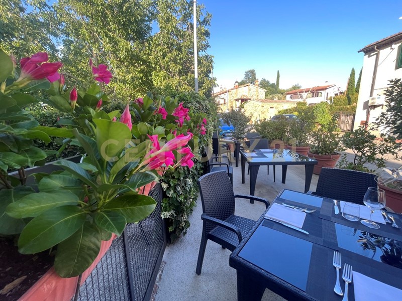 Attività commerciale in Vendita a Manciano, zona Poggio Murella, 295'000€, 240 m², con Box