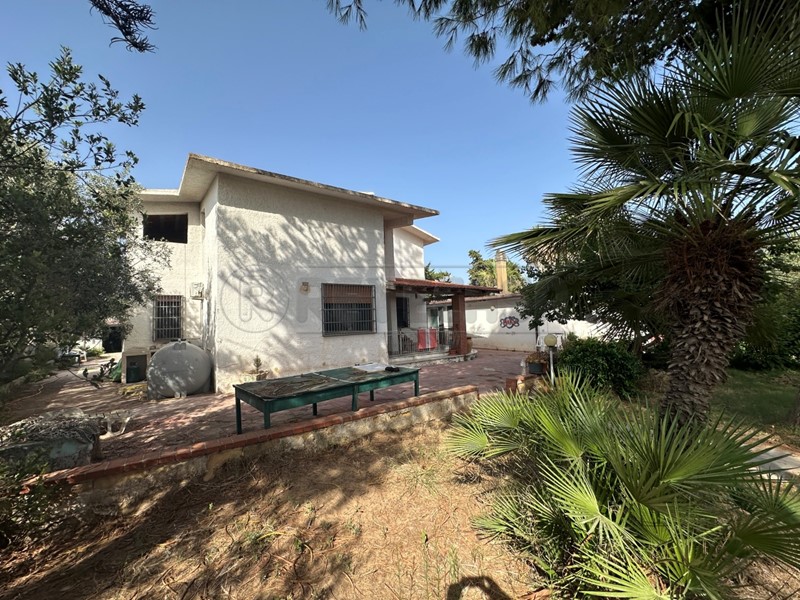 Villa in Vendita a Mazara del Vallo, 300 m², con Box