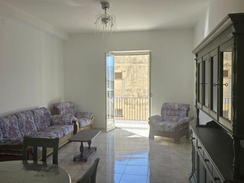 Trilocale in Vendita a Sala Consilina, 58'000&euro;, 84 m²