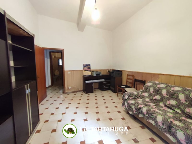Casa Semi Indipendente in Vendita a Pagliara, 30'000€, 85 m²
