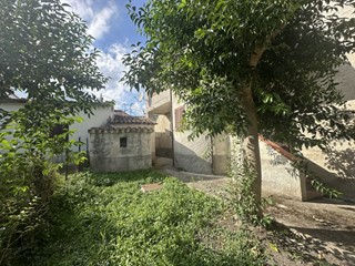 Villa in Vendita a Campli, 200'000€, 315 m²