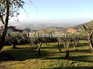 Terreno edificabile in Vendita a Massarosa, zona Bargecchia, 220'000€, 2000 m²